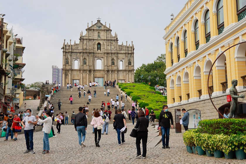 Macau eases COVID rules, but tourism, casinos yet to rebound