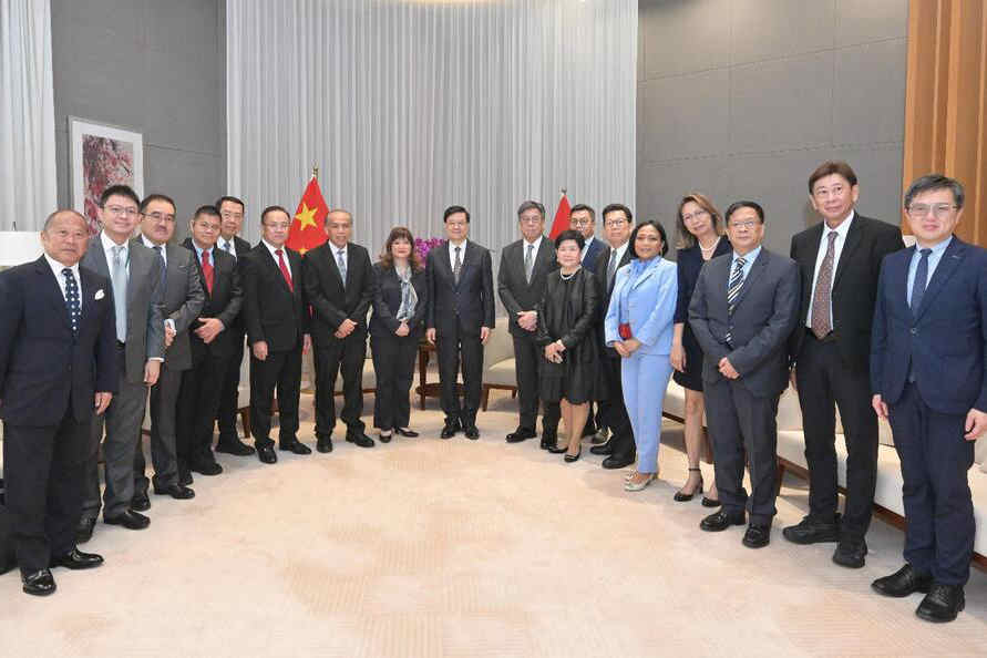 Indonesian business delegation visits HK, plans to establish family offices